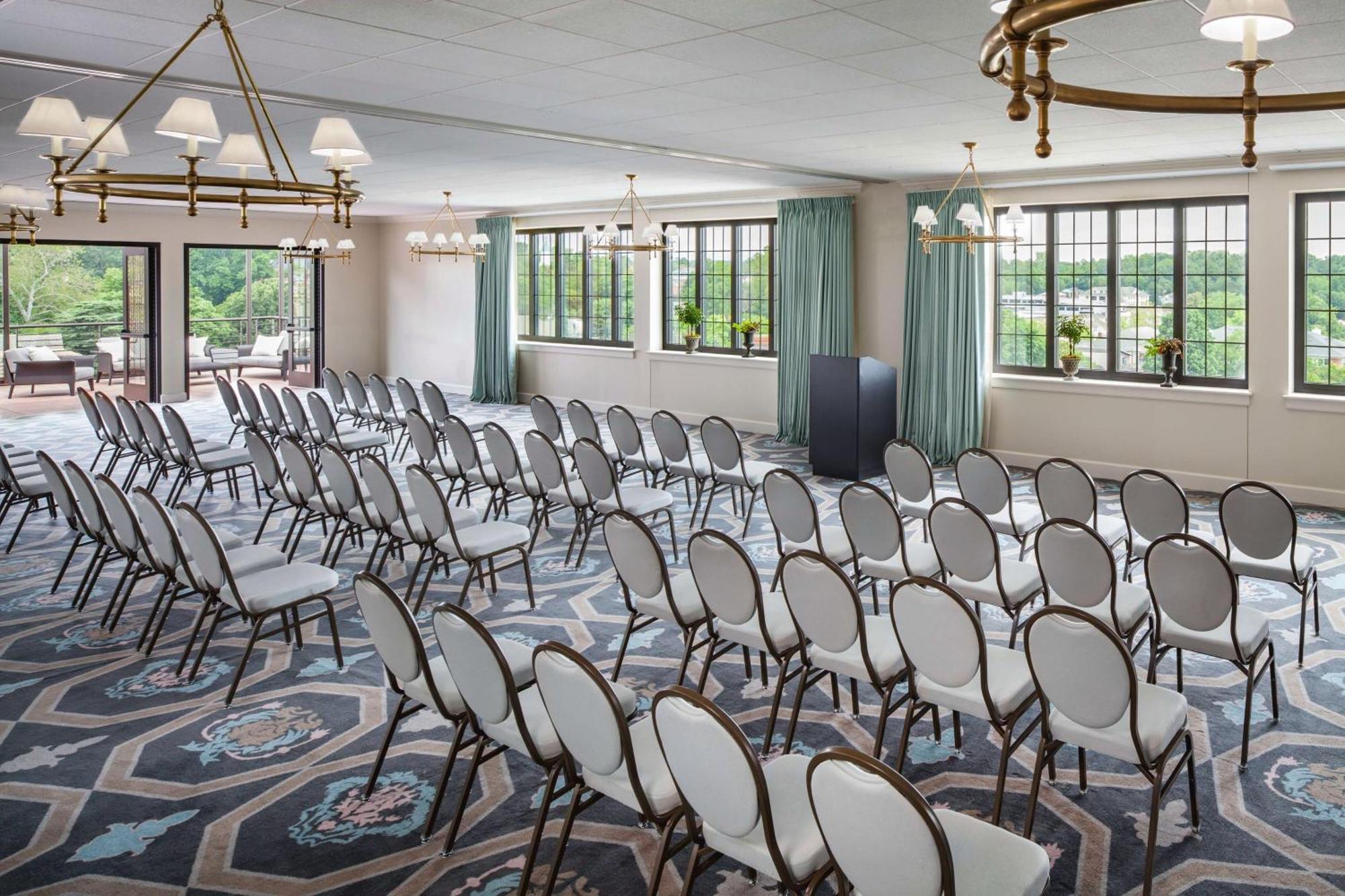 Graduate By Hilton Charlottesville
